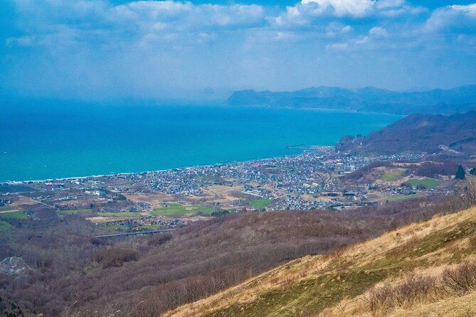 usuzan-volcano-guided-hiking-private-tour