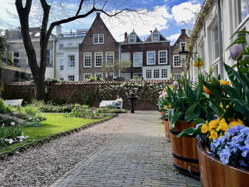 utrecht-highlights-and-secrets-with-a-walking-tour