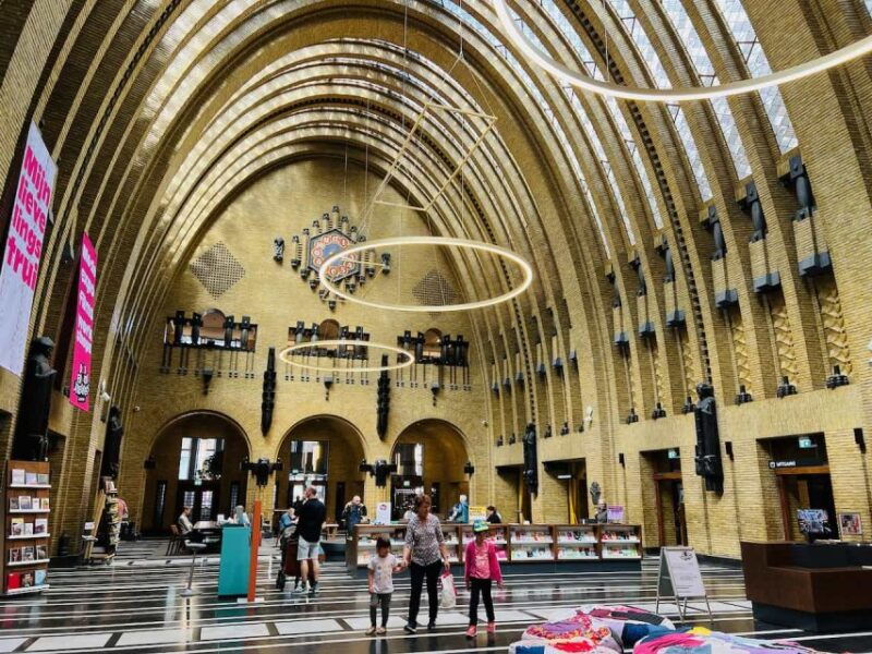 utrecht-highlights-and-secrets-with-a-walking-tour