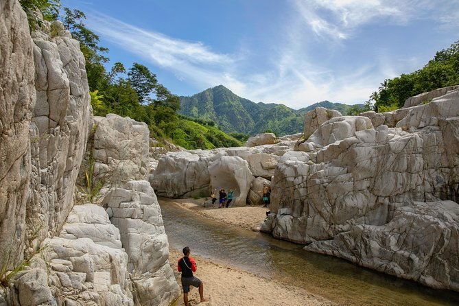 utuado-canyon-river-waterfall-adventure-in-puerto-rico