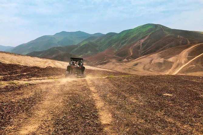 utv-in-the-desert-of-lima