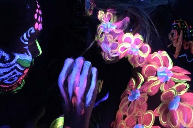 uv-body-painting-experience-for-couples-in-brooklyn