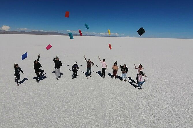 uyuni-salt-flat-1-day-tour-sunset-in-the-salt-water-region-with-mirror-effect