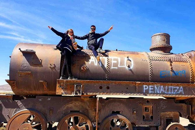 uyuni-salt-flat-and-eduardo-avaroa-park-3-day-tour
