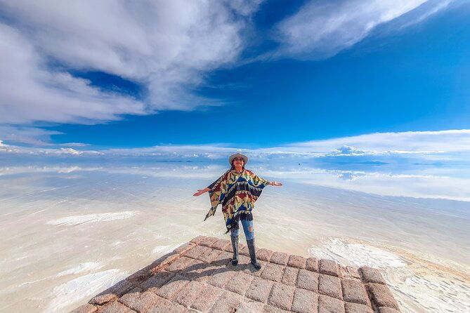 uyuni-salt-flats-_-full-day-_-english-speaking-guide