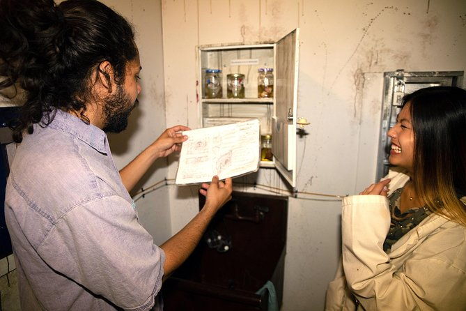 vaccine-search-for-the-zombie-cure-escape-experience-2