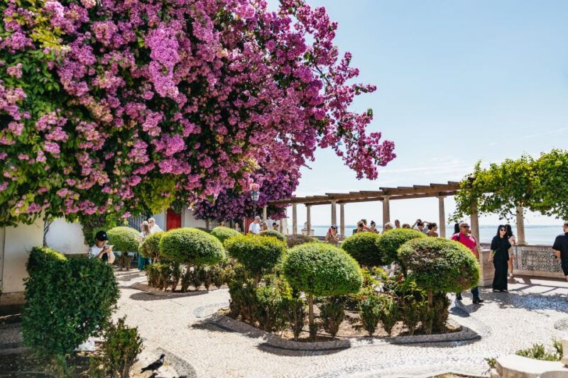 vadio-lisbon-old-town-private-tuk-tuk-tour