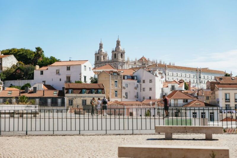 vadio-lisbon-old-town-private-tuk-tuk-tour