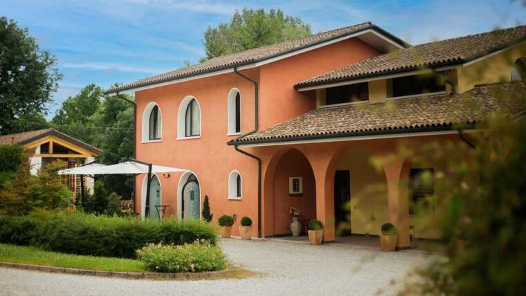 valdobbiadene-prosecco-tasting-with-winery-vineyard-tour