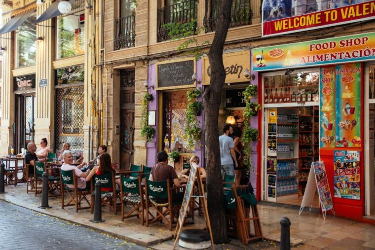 valencia-1-5-hour-private-kick-start-tour-with-a-local