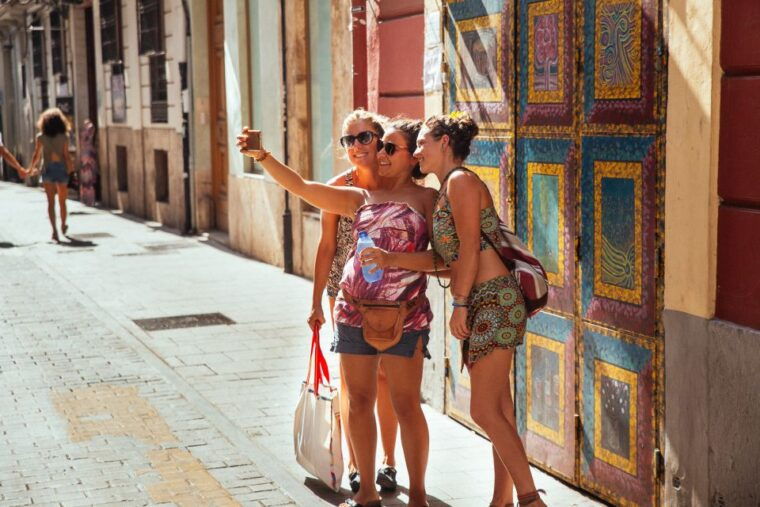 valencia-1-5-hour-private-kick-start-tour-with-a-local