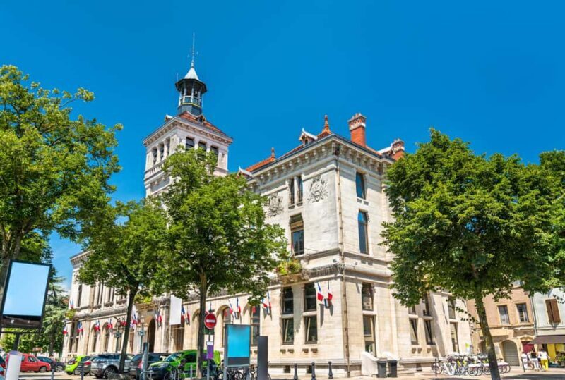 Valencia: 2-hour Best Intro Walking Tour with a Local - Exploring Valencia in Just Two Hours: What to Expect  