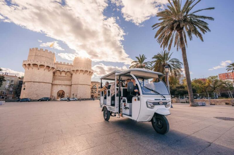 Valencia: 2-hour City Highlights Guided Tour by Tuk Tuk - An Authentic and Enjoyable Way to See Valencia