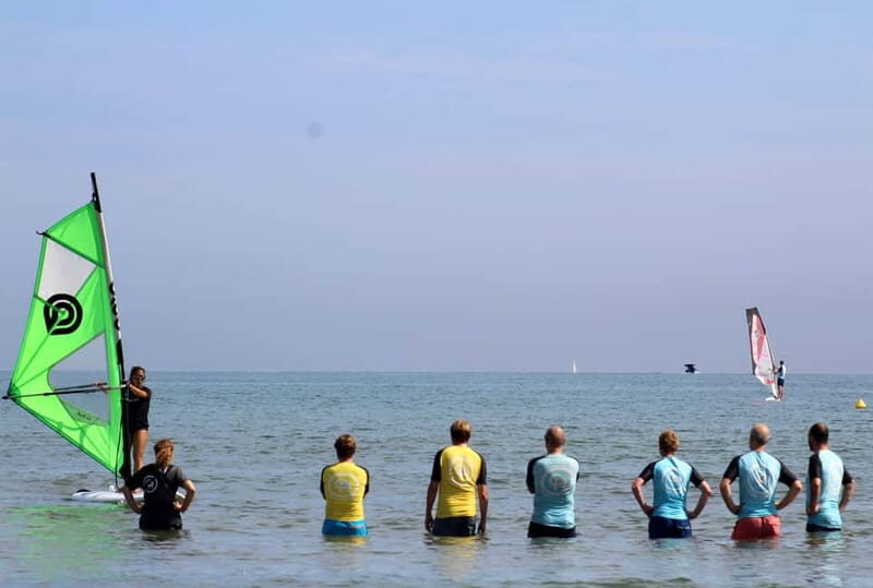 Valencia: 2-Hour Windsurfing Class - The Equipment and Setting