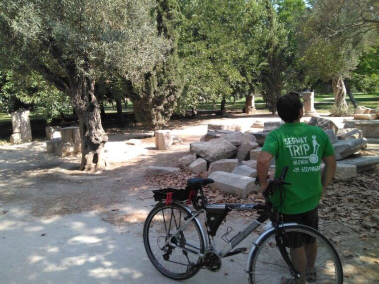 valencia-3-hour-guided-city-sightseeing-beaches-bike-tour