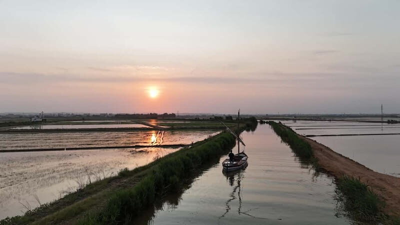 Valencia: Albufera Sunset on a sailboat with a Local Guide - FAQs
