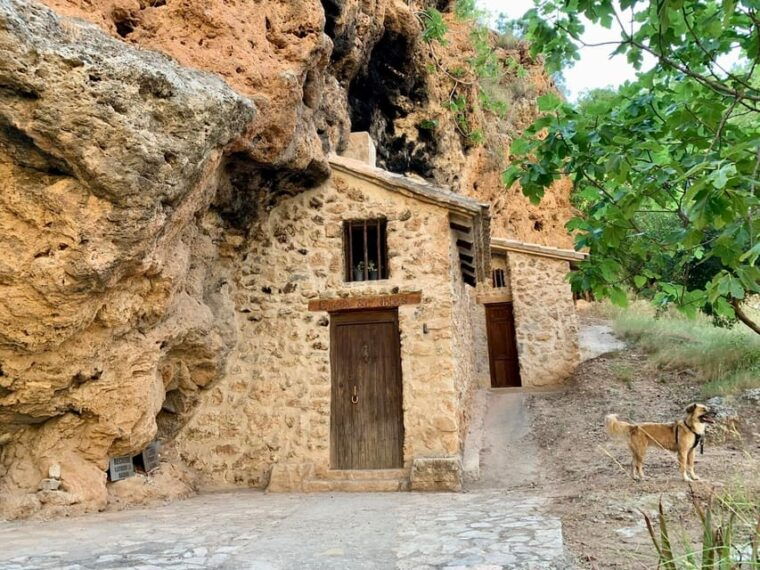 valencia-amazing-river-hike-by-friar-river-canyon-in-bicorp