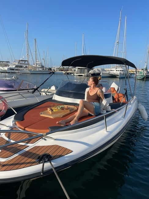 Valencia: Boat rental without license - The Practical Details: Booking, Safety, and Preparations