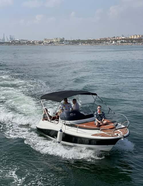 Valencia: Boat rental without license - Value and Practical Considerations