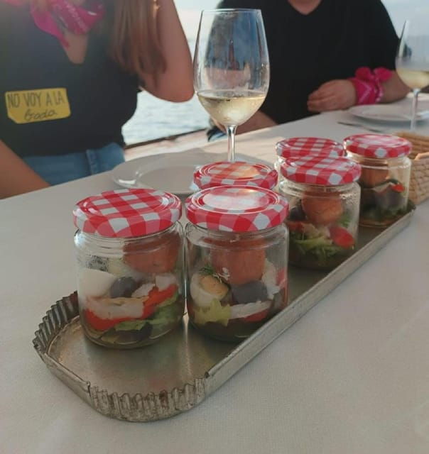 valencia-boat-ride-with-tasting-of-valencian-vermouths