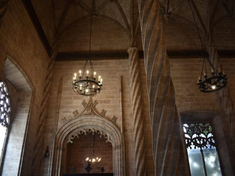 valencia-cathedral-st-nicholas-and-lonja-de-la-seda-tour