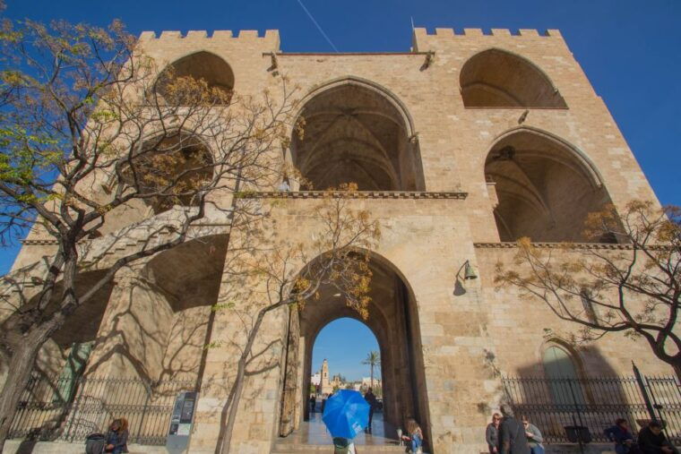 valencia-cathedral-st-nicholas-and-lonja-de-la-seda-tour