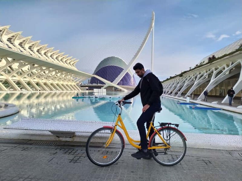 Valencia: City Highlights Bike Tour - Key Points