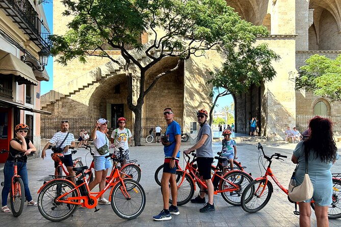 valencia-city-highlights-in-guided-bike-or-e-bike-tour-2