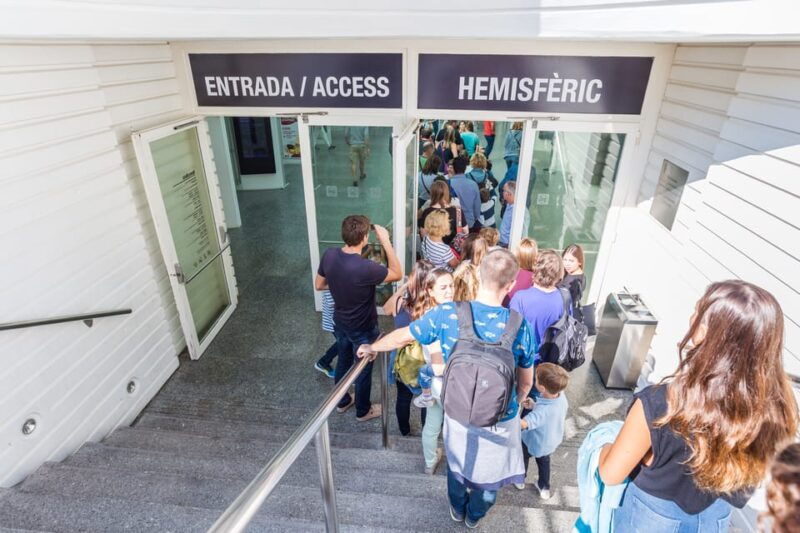 valencia-city-of-arts-and-science-3d-movie-at-hemisferic