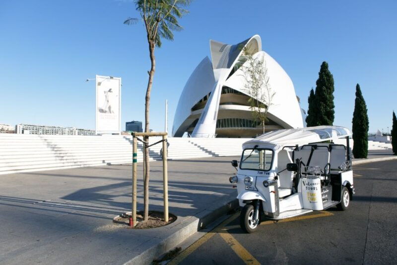 valencia-complete-tuk-tuk-tour-around-the-city