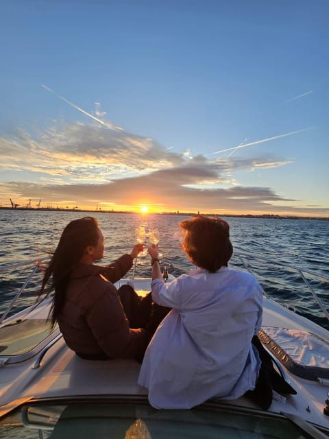 valencia-exclusive-sunset-cruise-with-drink