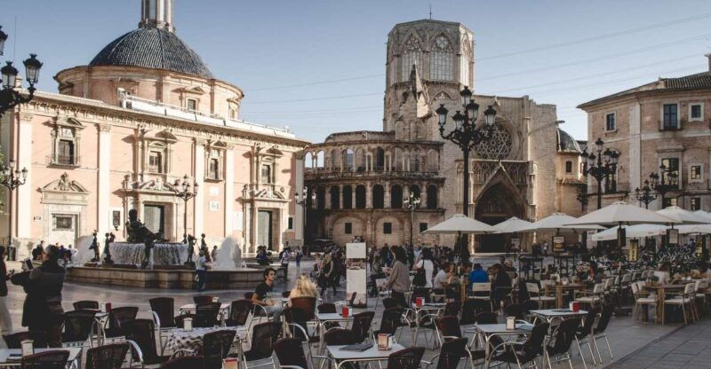 valencia-express-walk-with-a-local-in-60-minutes