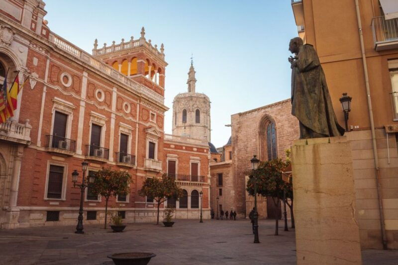 valencia-express-walk-with-a-local-in-60-minutes