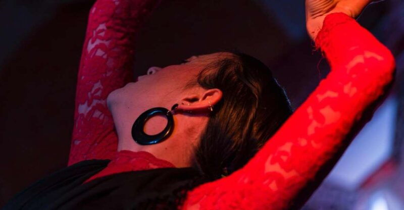 valencia-flamenco-at-toro-y-la-luna-with-drinks-or-dinner