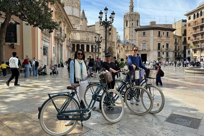 valencia-guided-bike-or-e-bike-tour-in-small-group