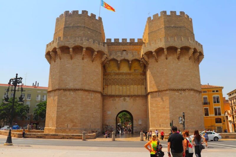 valencia-highlights-half-day-private-tour-with-local-tasting
