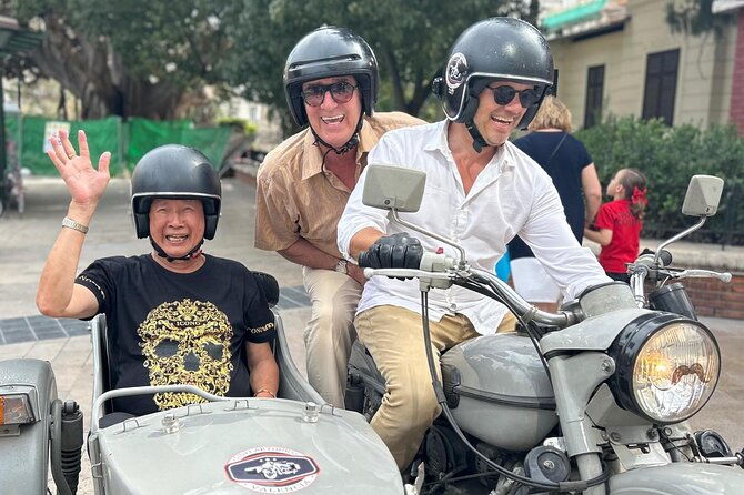 valencia-highlights-on-a-vintage-sidecar-with-local-driver