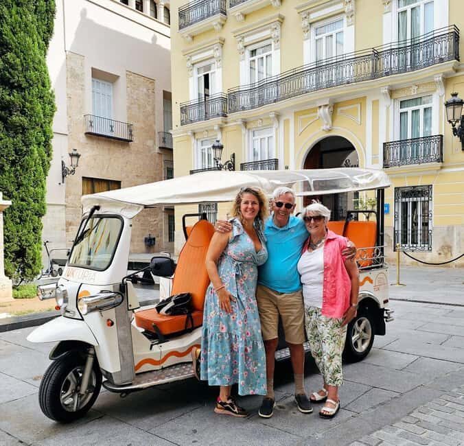 Valencia: Historical Tuk Tuk Tour (1h) - Key Points