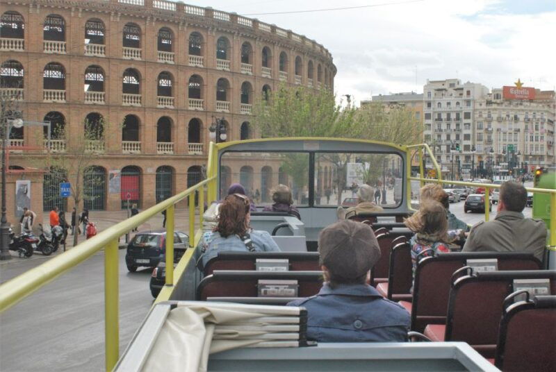 valencia-hop-on-hop-off-city-highlights-bus-tour-green-bus