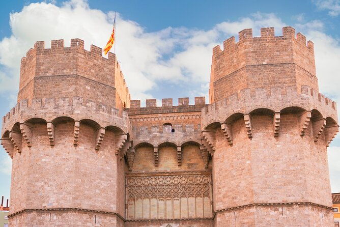 valencia-iconic-sights-scavenger-hunt