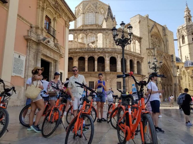 Valencia: Immersive Bike & E-Bike Storytelling Tour & Photos - Detailed Breakdown of the Itinerary