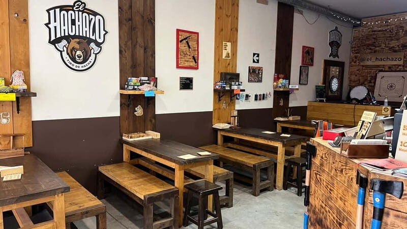 Valencia: Interactive Darts Game with Drinks - What To Expect During the Experience