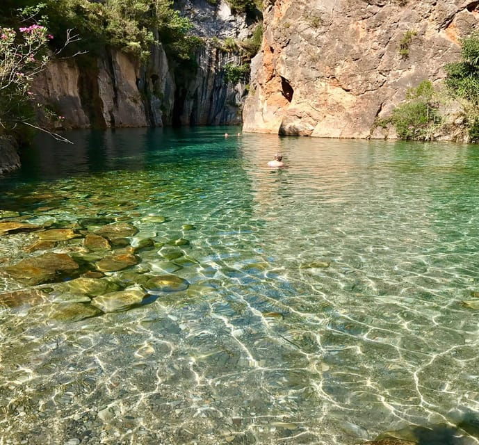 valencia-montanejos-thermal-springs-girlfriend-waterfall