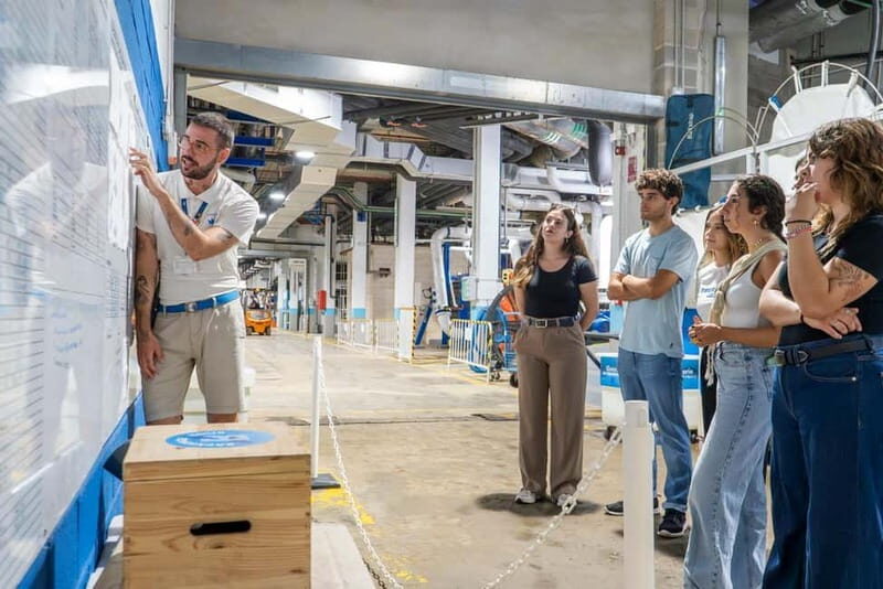 Valencia Oceanogràfic Entry with Backstage tour in Spanish - Key Points