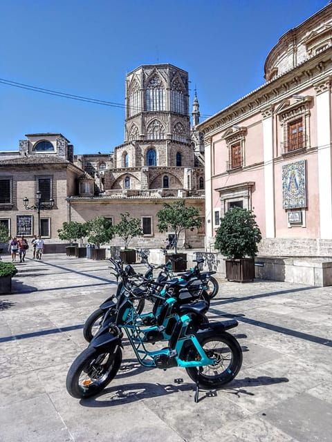 valencia-old-town-to-modern-marvels-premium-ebike-yamaha