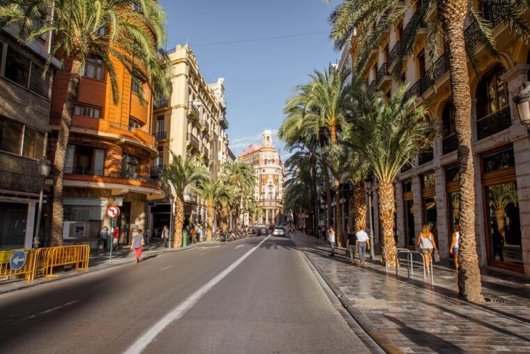 valencia-private-brunch-tour-with-basic-spanish-learning