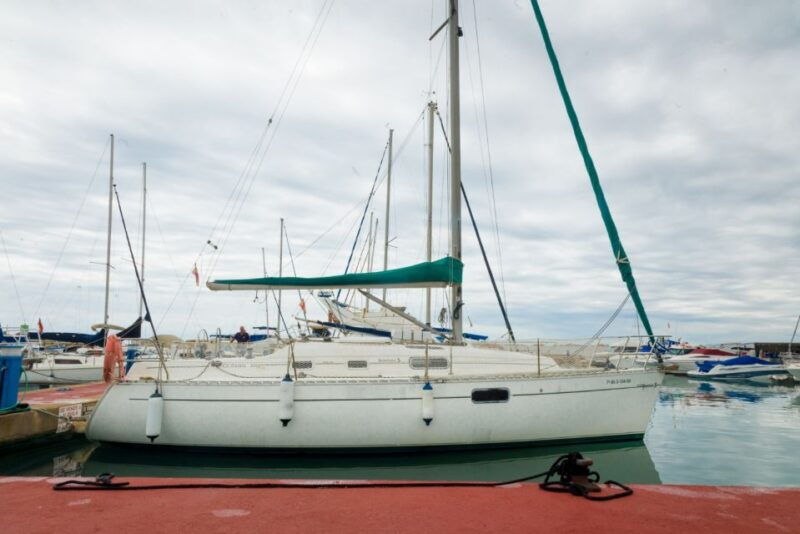 valencia-private-sailing-trip-with-snacks-and-drinks