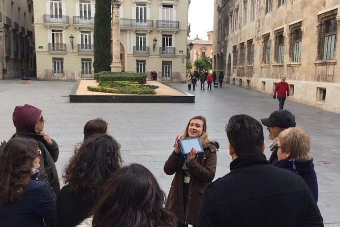 Valencia Private Walking Tour with Official Valencian Guide - Iconic Landmarks and Architectural Gems