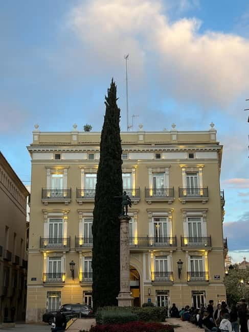 Valencia: Roman Heritage tour with Tapas & Beer! - Who Should Consider This Tour?