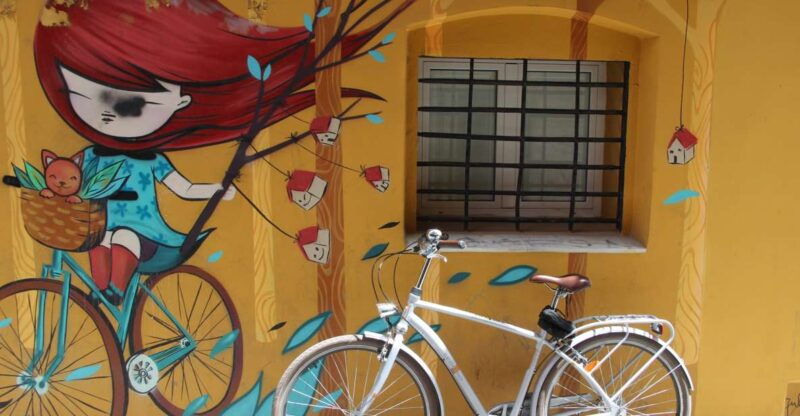 valencia-street-art-tour-on-bicycle-e-bike-or-e-step